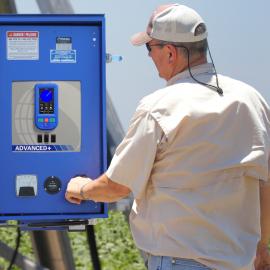 Reinke Introduces Growers to Advanced Plus Control Panels	