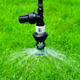 Senninger présente le nouveau filtre-régulateur pour une irrigation plus efficace avec un pivot. 