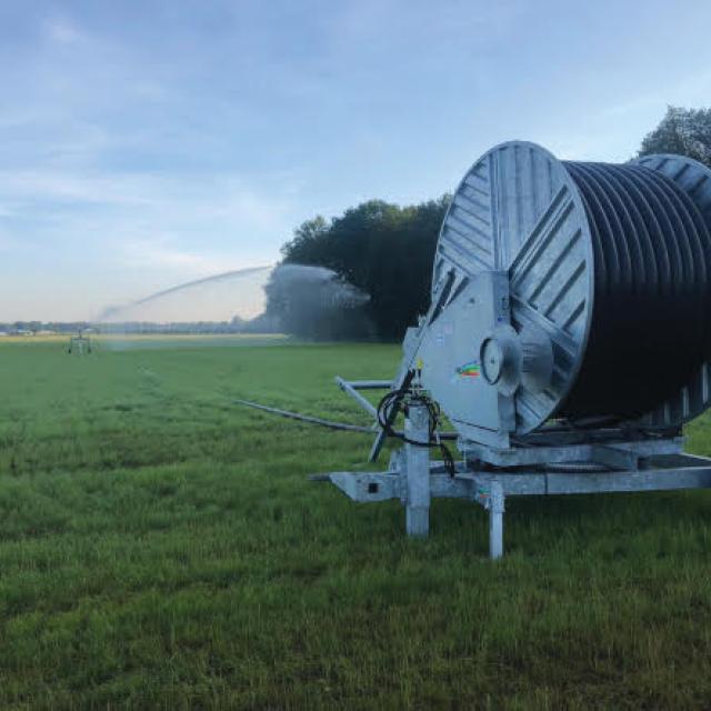 Hose Reel Sprinkler Irrigation System with Water Turbine and Gun